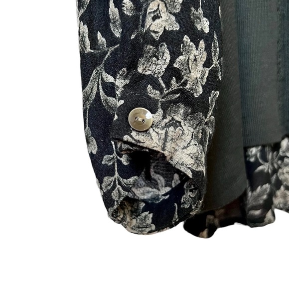 JH Collectables Black Floral Skirt Top and Sweater Vest Set Plus Size 22W - Picture 13 of 16